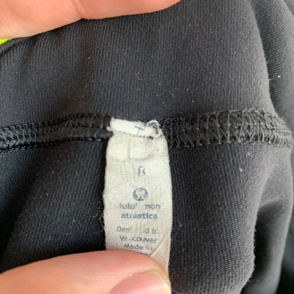 LULULEMON Black & Quilt Gather & Crow Cropped Leggings